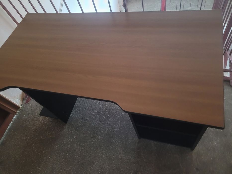 Vand birou dimensiuni 140×70×74.5