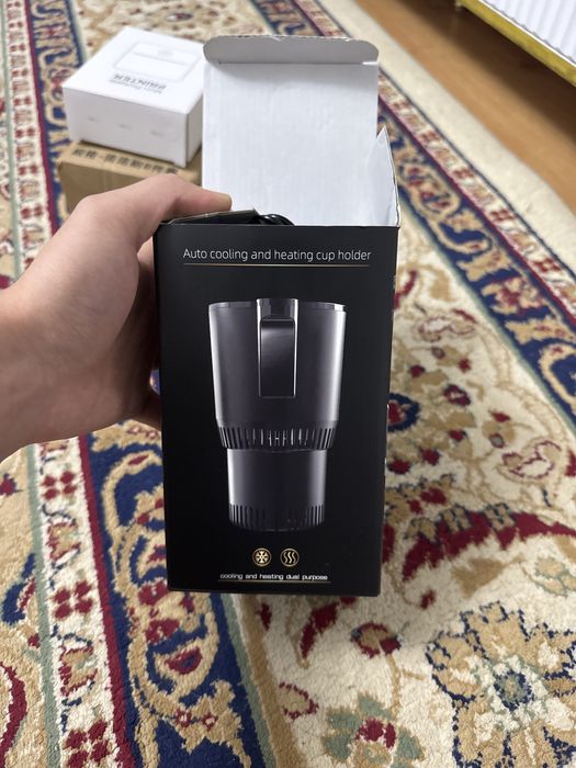 Подстаканник нагреватель/охладитель стаканов в машине.