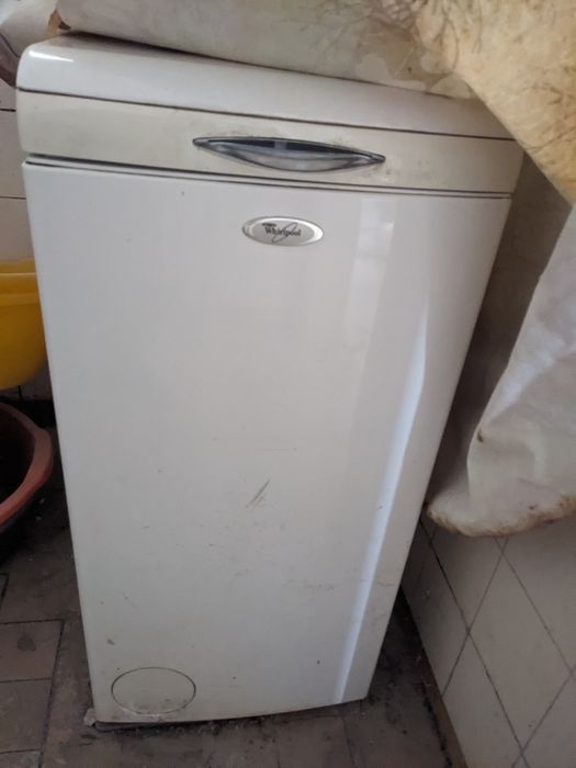 Пералня с горно зареждане