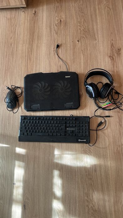 Периферия за лаптоп/компютър