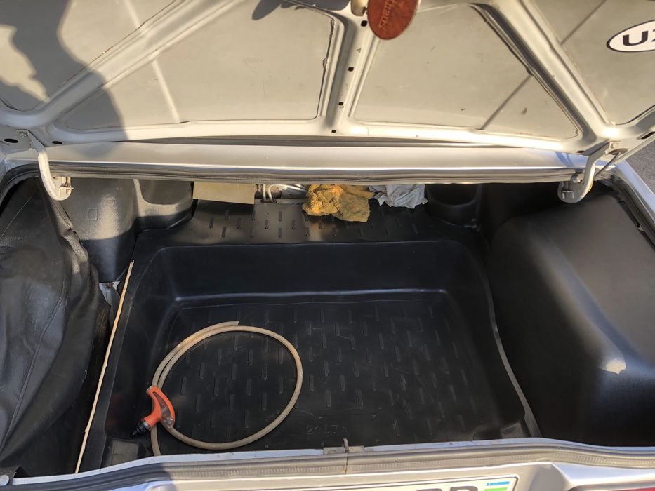 Vaz 2107 sotiladi stalnoy 2011