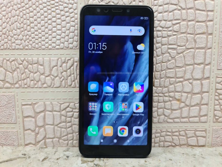 Продам телефон REDMI 5 память 32/3 gb