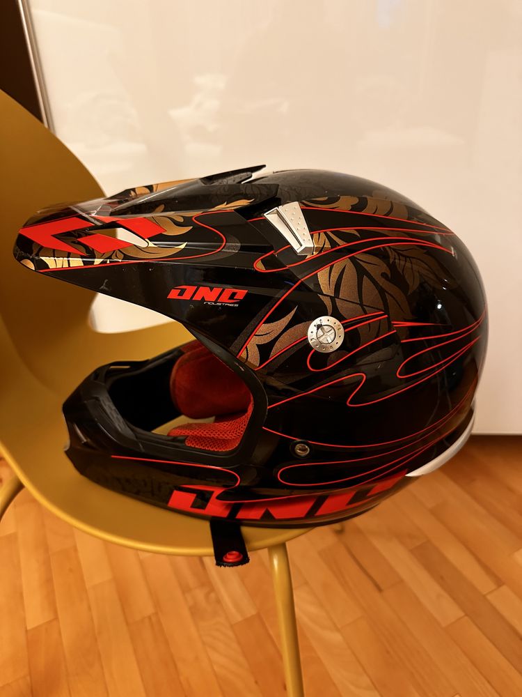 Каска Oneindustries
