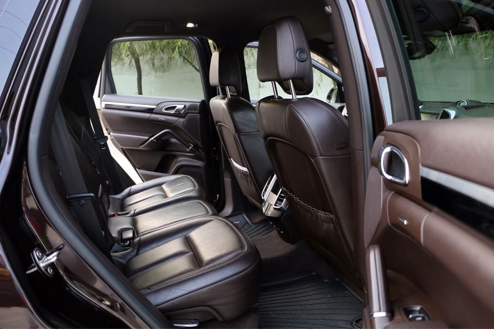 Porsche Cayenne Platinum Edition