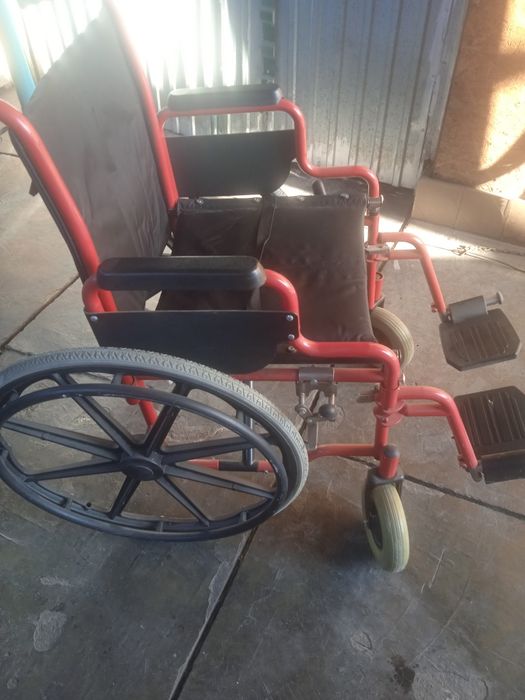 Инвалидная коляска