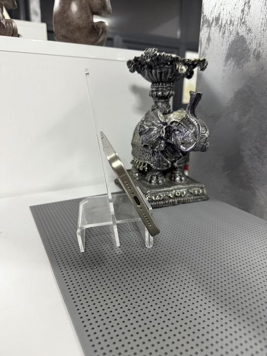 Vand iphone 15 pro max de 256 gb baterie 87%