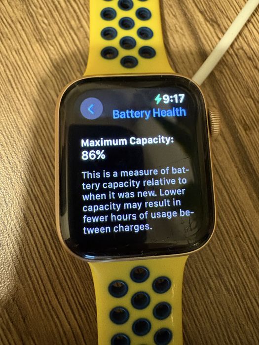 Apple Watch SE - Gold 40mm