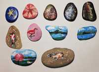 Рисувани камъчета и фигурки от полимерна глина