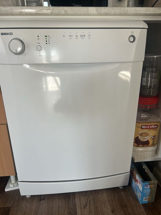 Продам посудомоечную машину