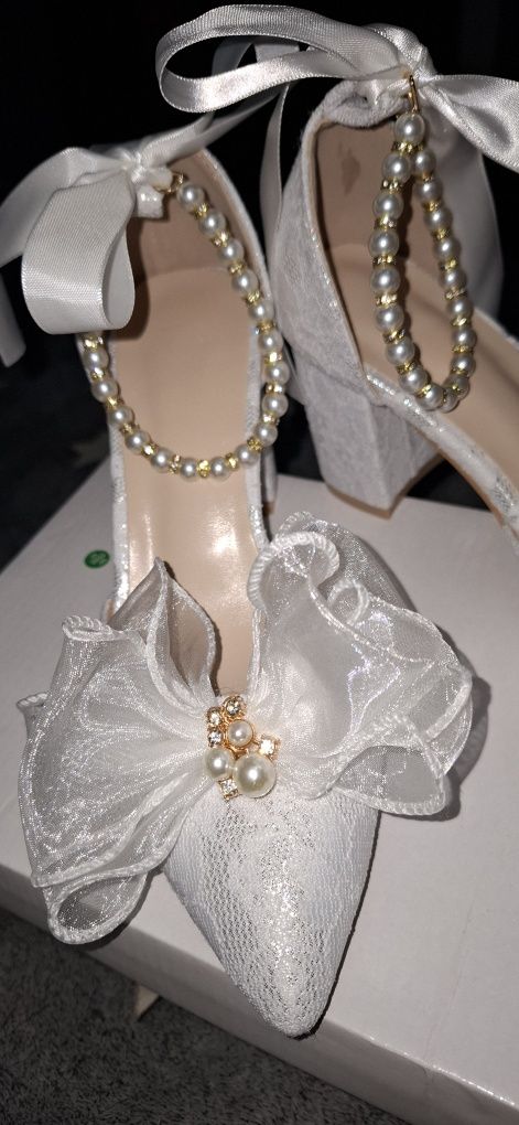 Pantofi de mireasa
