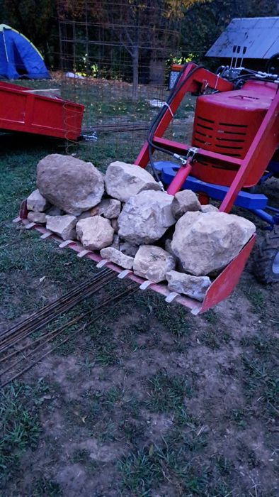 Tractoras 13 cp benzina 1 cilindru cu incarcator frontal