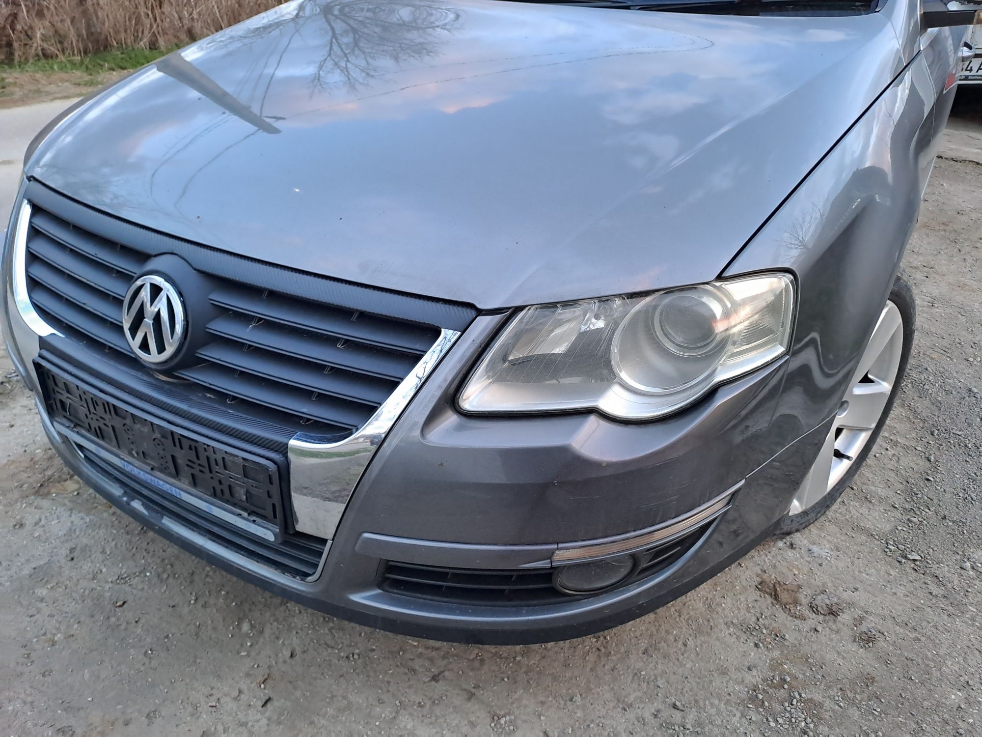 Faruri vw passat b6