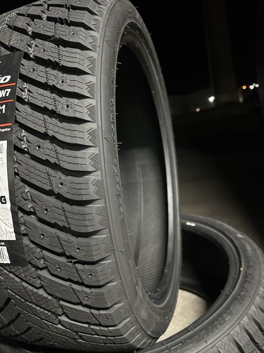 Нови зимни гуми ARIVO ARW7 285/35R21 105T XL НОВ DOT БОРД 2853521