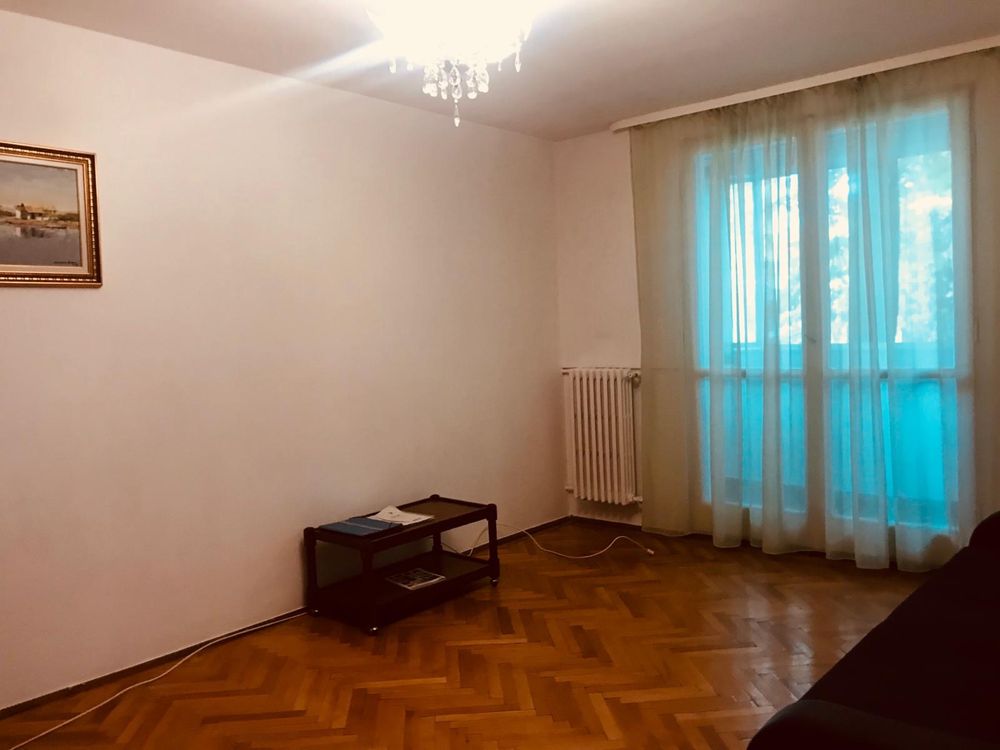 Proprietar apartament 3 cam titan parc metrou