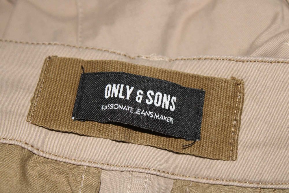 Мъжки карго панталон Only & Sons, Размер М, цвят каки.