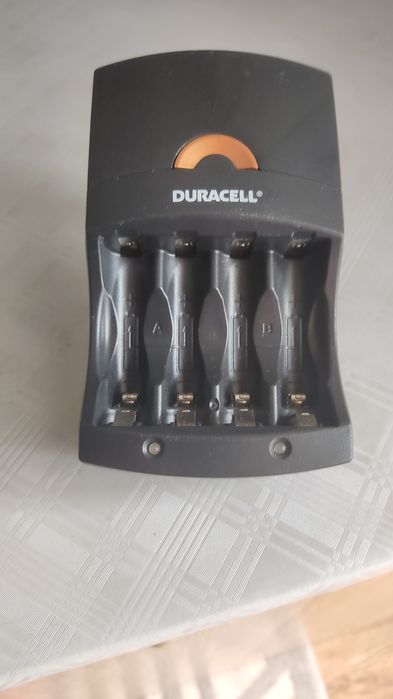 Încărcător baterii Duracell