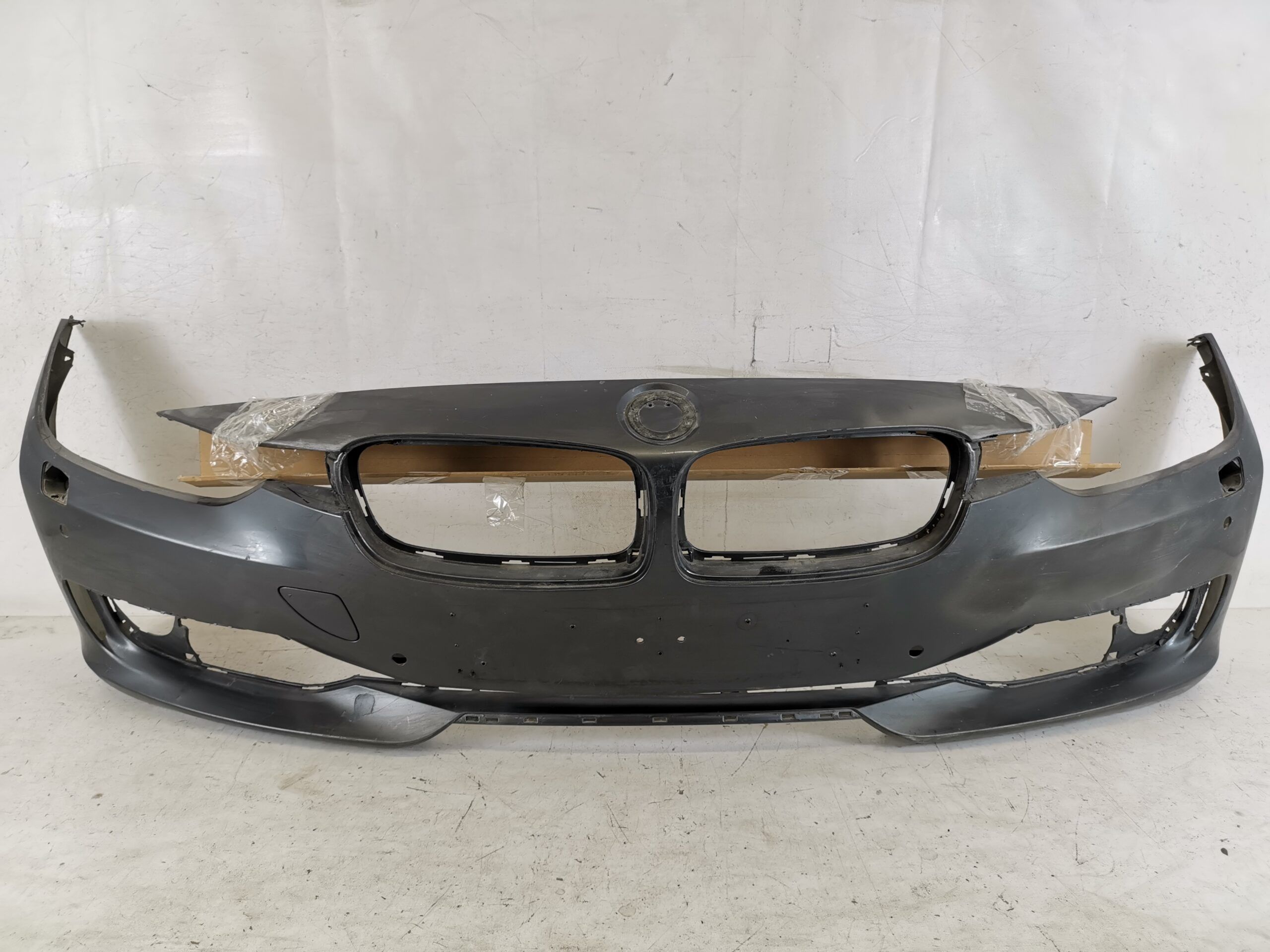 Предна броня BMW Серия 3 Ф30 / BMW Seria 3 F30 Оригинална