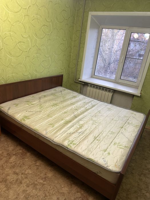 Продам б/у кровать