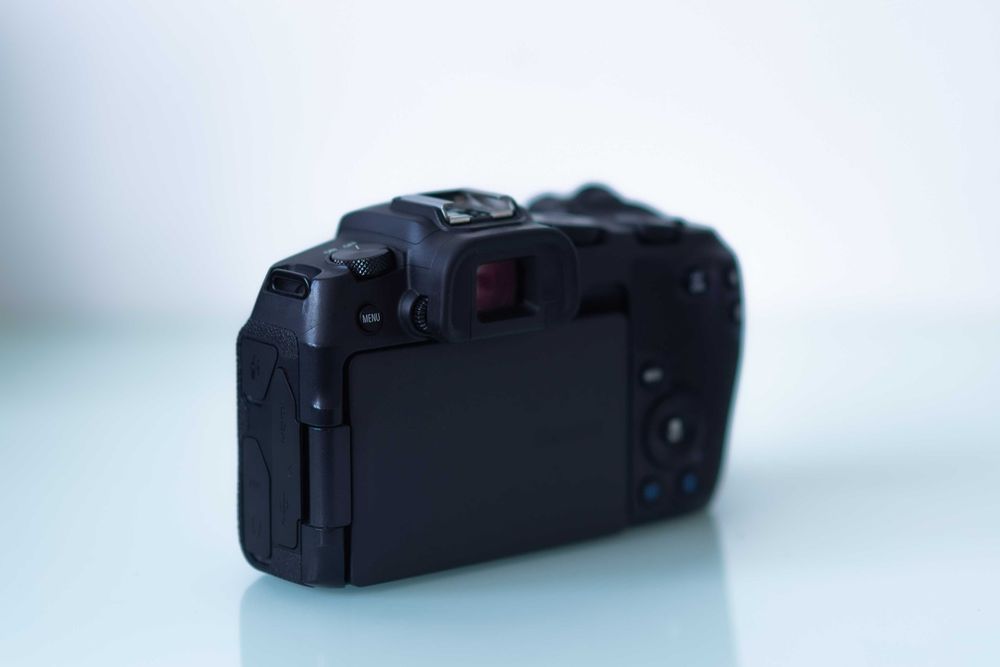 Canon EOS RP | 1700 cadre | touchscreen | stare perfecta