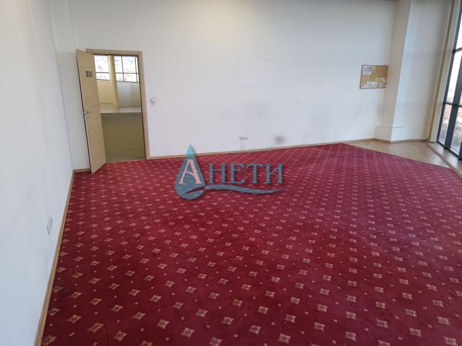 Дава се под наем Офис в София, Кръстова вада - 900 кв.м за 4500 € - Снимка #7