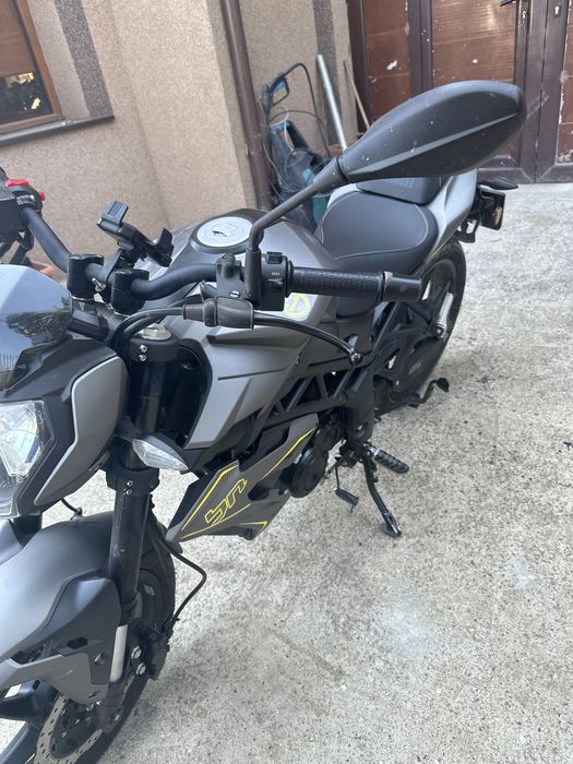 Vand motocicleta Benelli Bn 125