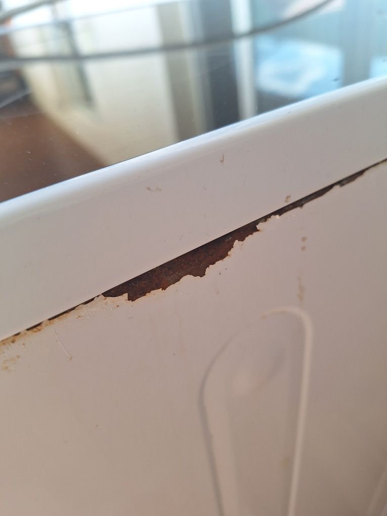 Готварска печка indesit с керамични котлони.