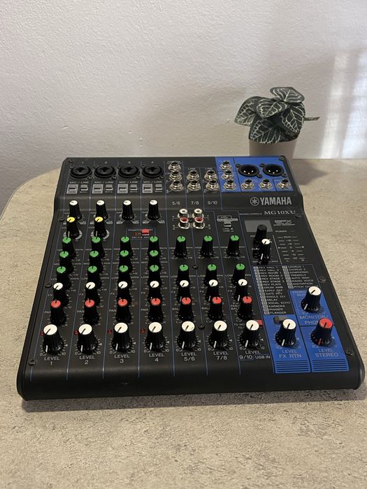 Vand mixer audio Yamaha MG10XU