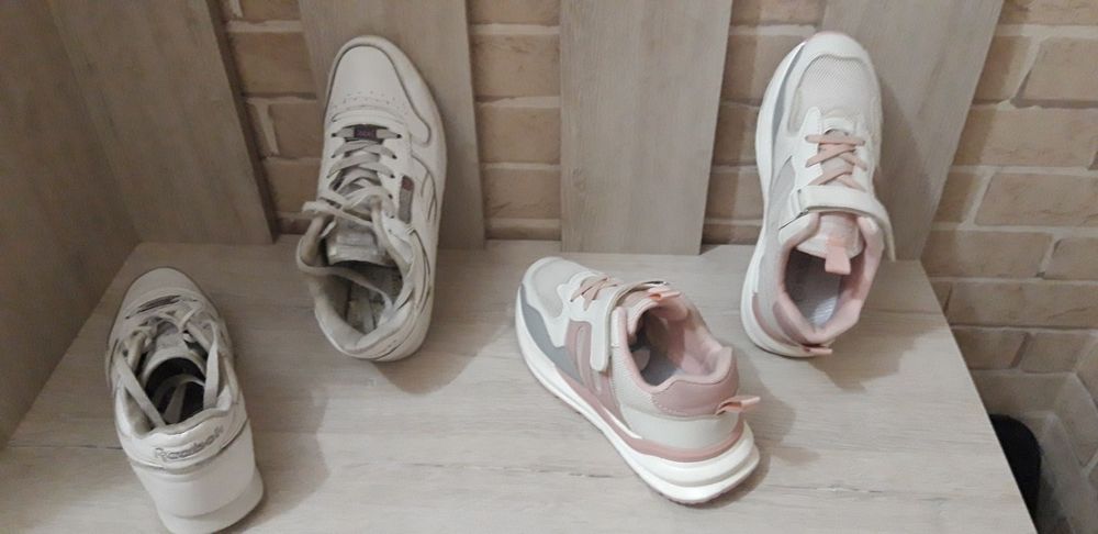 Детские  кроссовки  на девочку  3000 тг