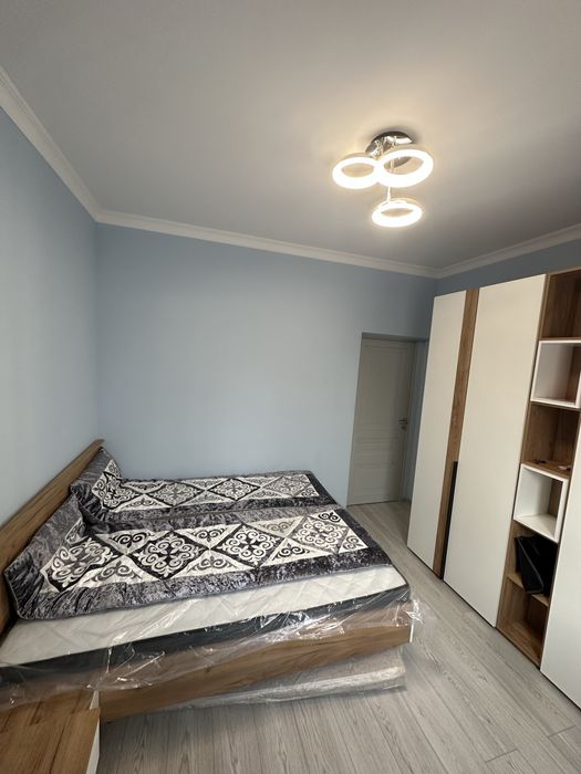 Кровать с матрасом