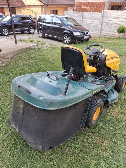 Vând tractoras gazon