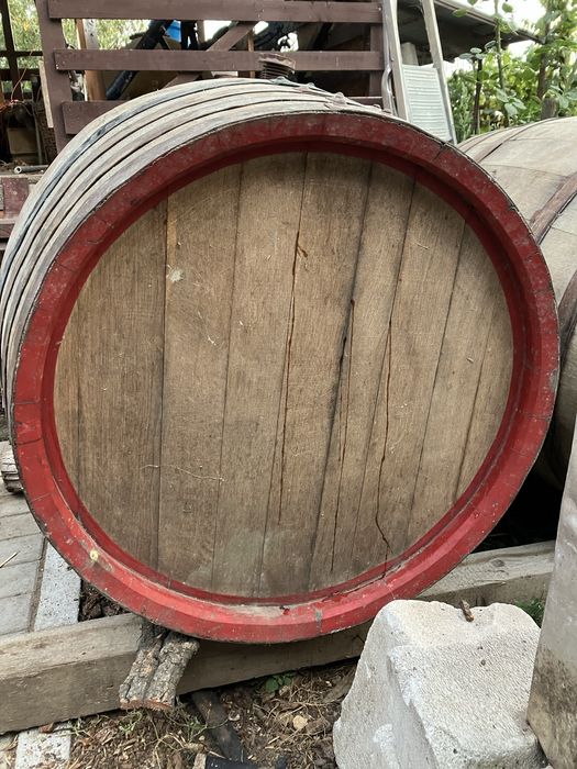 butoi vin 270 litri si 140 litri