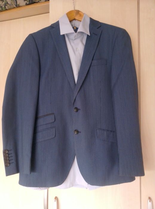 Костюм мужской 44  46 размер.