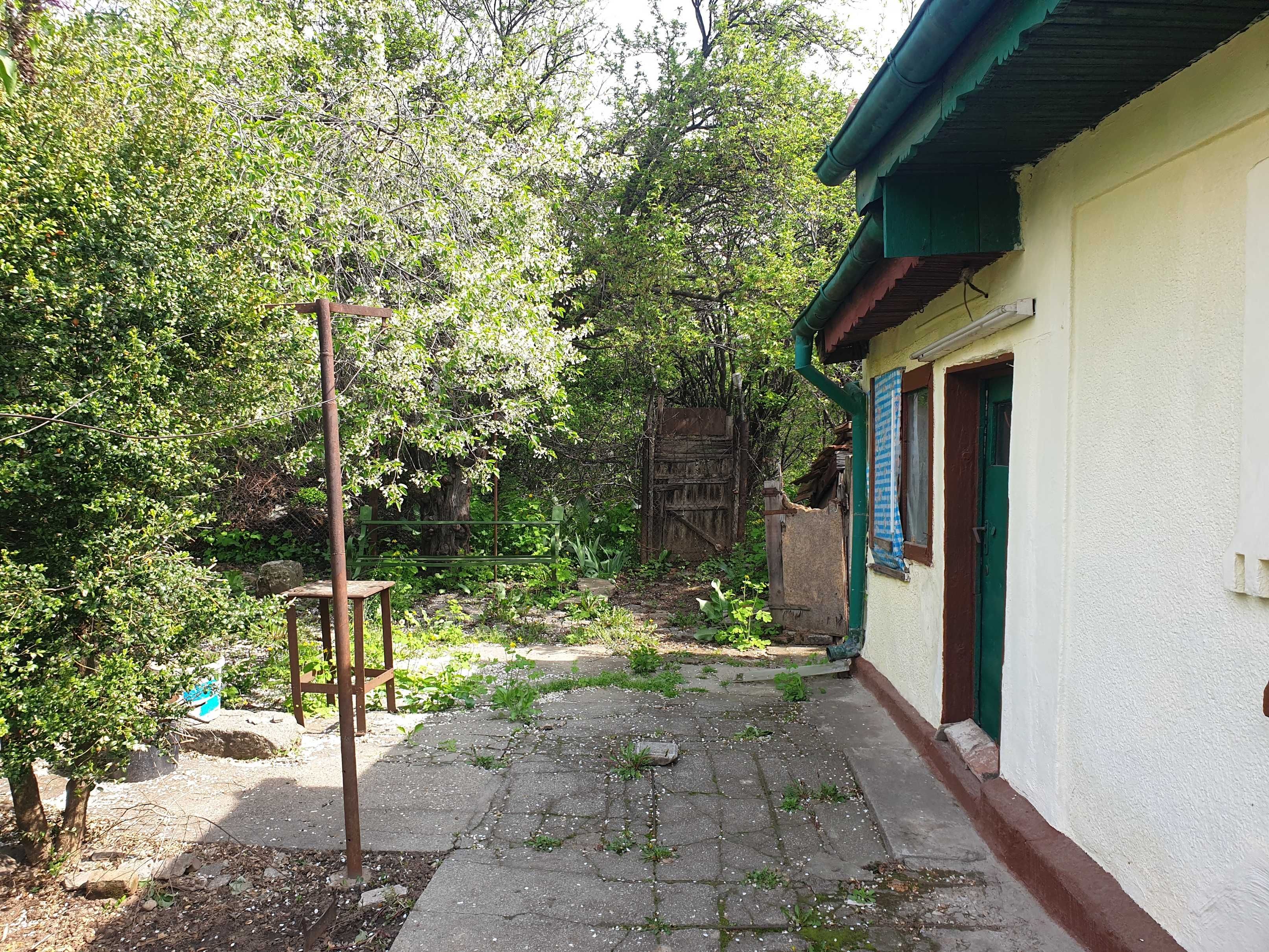 Casă 54 mp, anexe, curte 400 mp, toate utilitățile, urbanism, Sector 5