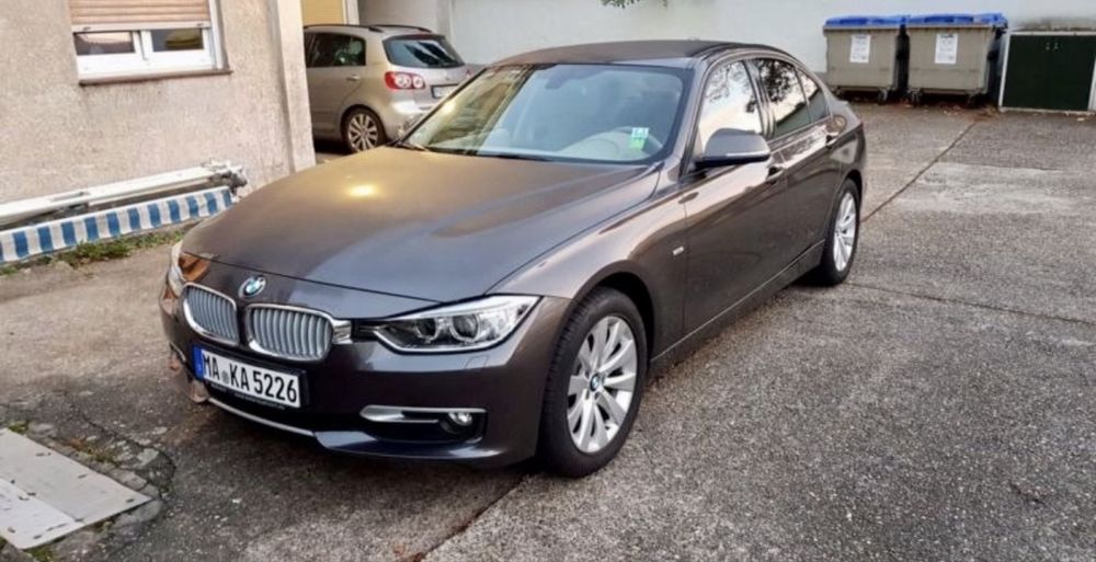 BMW seria 3 din 2012 - 160.000 km
