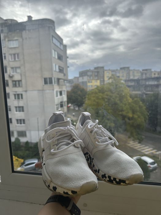 Adidas NMD_R1 обувки