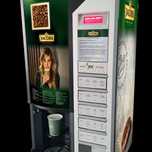 Vând automat cafea wittenborg 7100 cu tot cu mobilier.