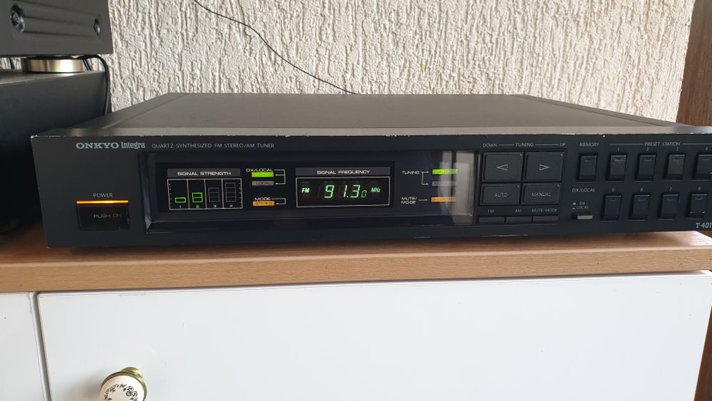 Tuner Onkyo Integra T-4015