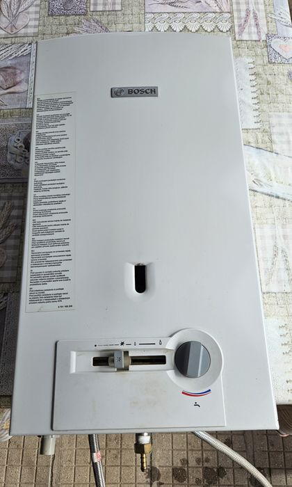 Газов бойлер БОШ BOSH WR11-2 P31 S7596 с пилотен пламък. Сигурен, наде