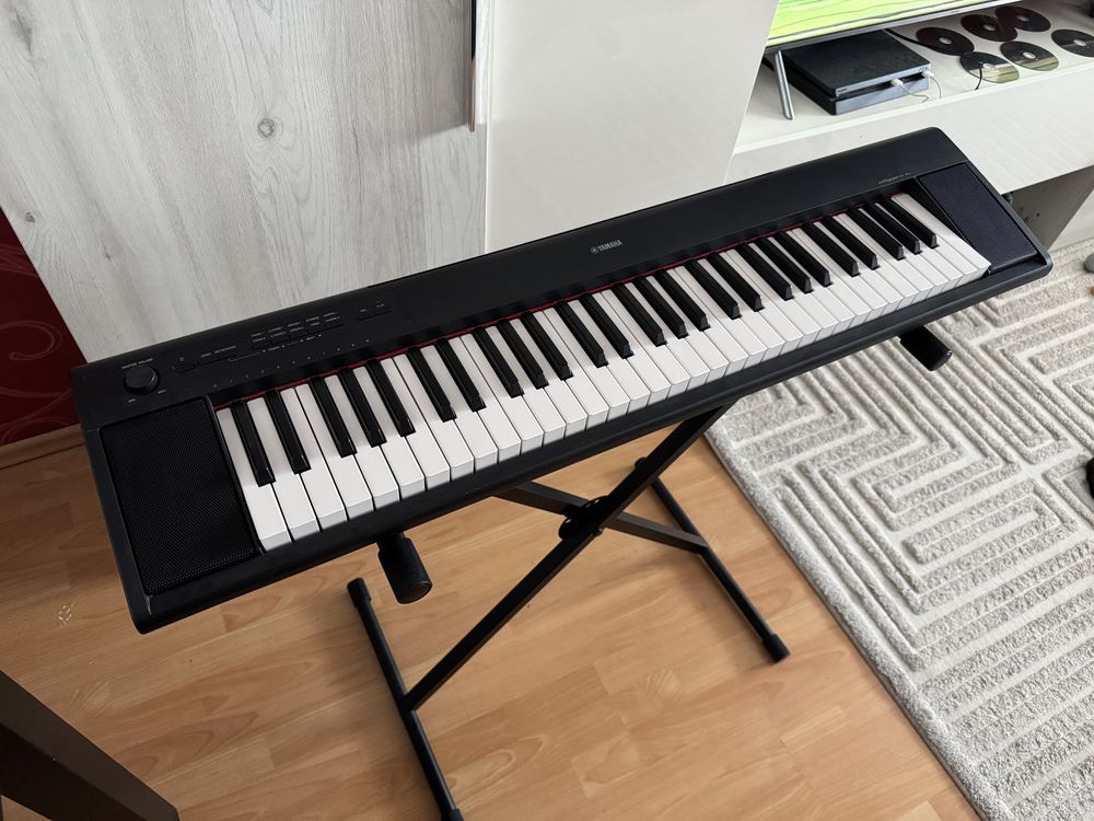 Pian Digital YAMAHA Piaggero NP-12  / Midi Controller