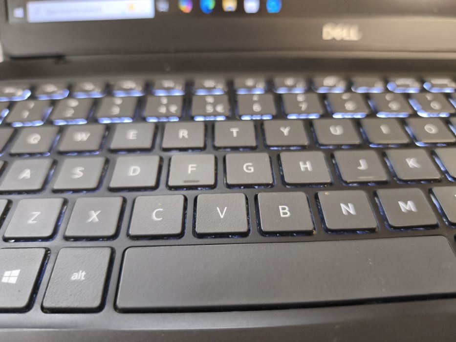 Laptop gaming dell i7 a10a Ram 16Gb Gtx 4Gb ssd 512 GTA CSGO FORTNITE