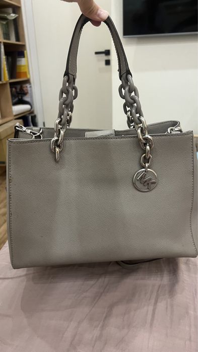 Продам сумку michael kors