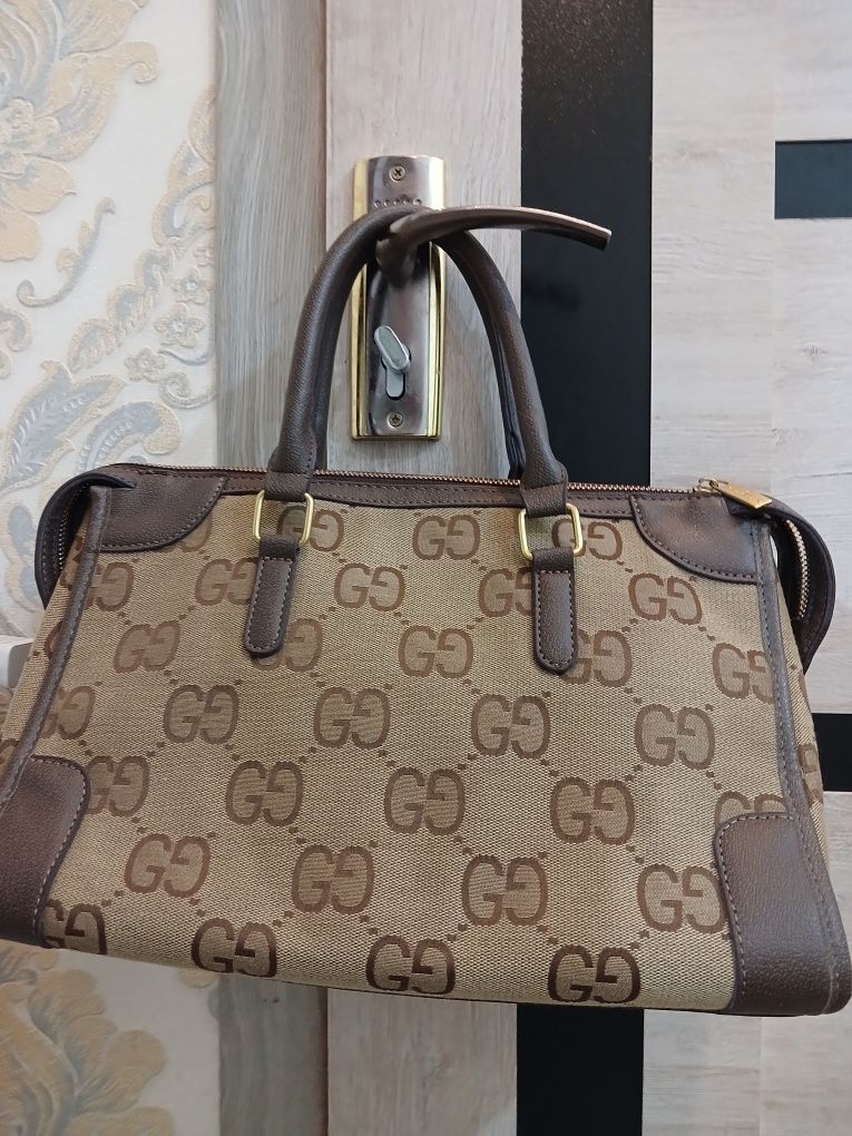 Брендовая сумка Gucci. Brendli sumka Gucci.