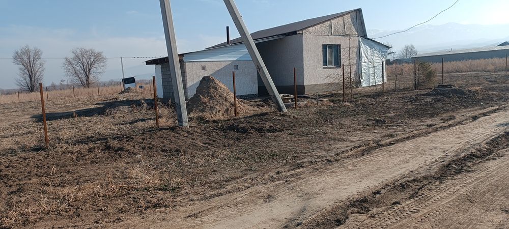 Продам дом с учаткам 20 сотых