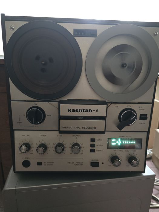 Magnetofon  kashtan1  rezervat    boxe audio 450 lei  radiotehnika s30