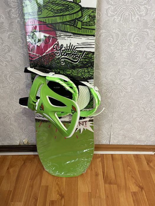 Placa snowboard 150 cm trans  cu legaturi