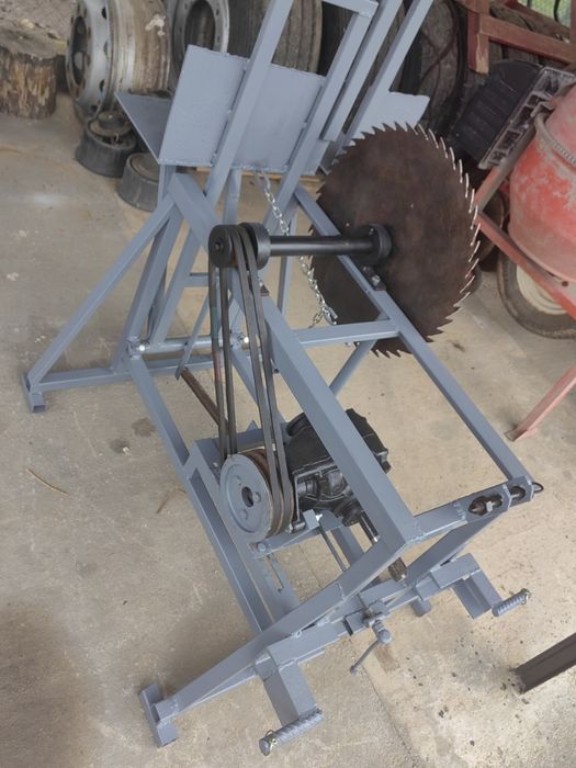 Circular dupa tractor