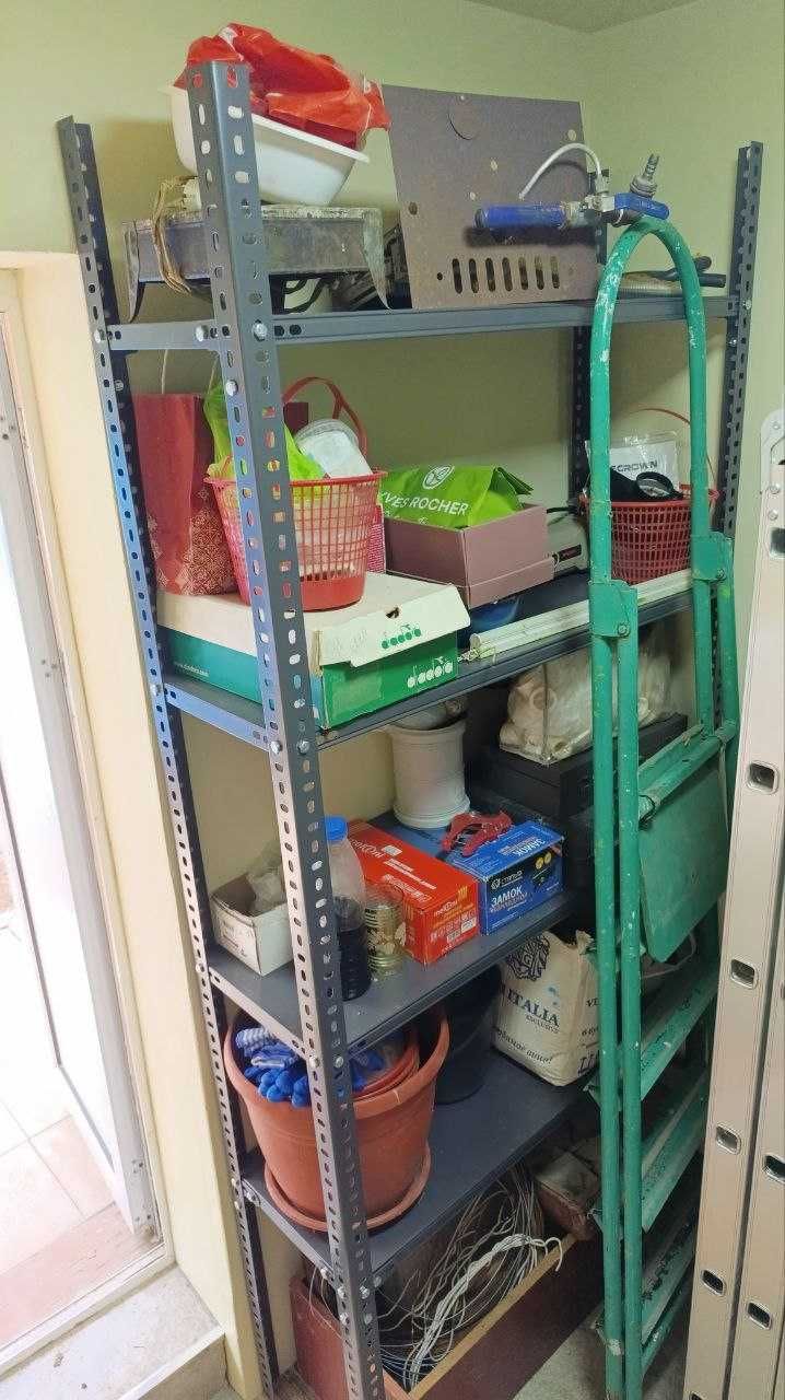 Готовые металлические стеллажи для дома в наличии