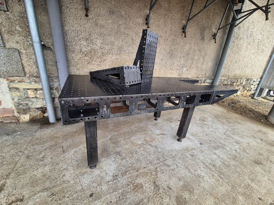 Заваръчна маса лазарно рязана