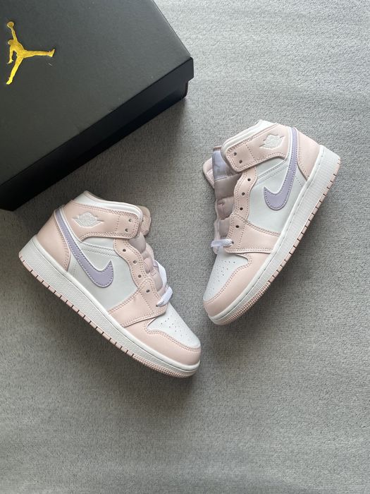 Jordan 1 Mid Pink Wash