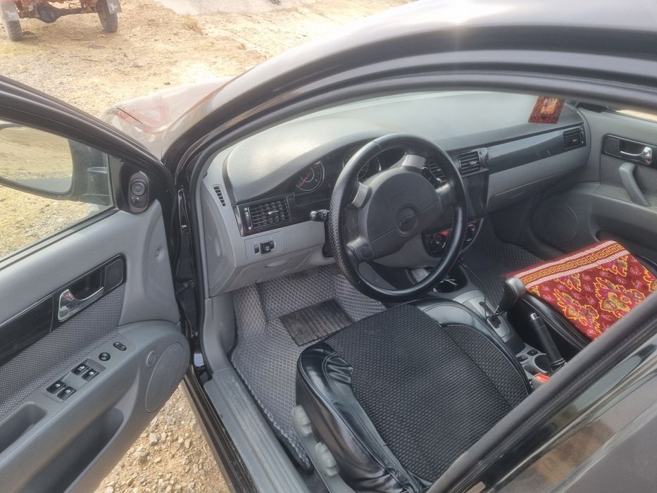 Qora jentra 2024 Avtomat toza